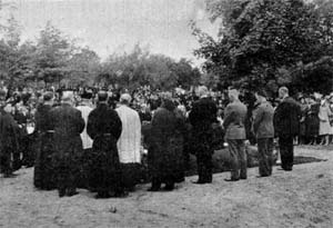 At Cemetery Funeral of Rev. L. F. Klopcic